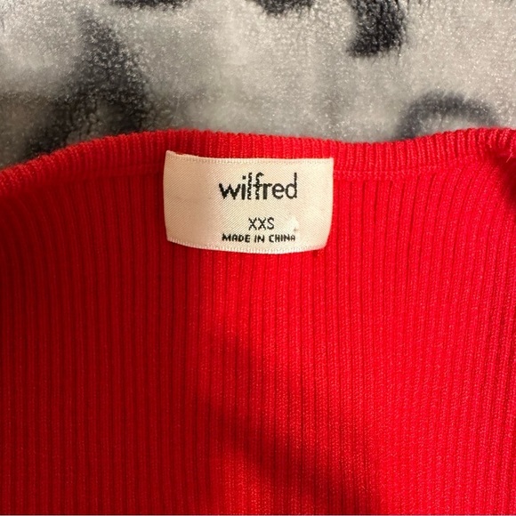 Aritzia Wilfred Elouan tie front top red size XXS - Picture 3 of 8